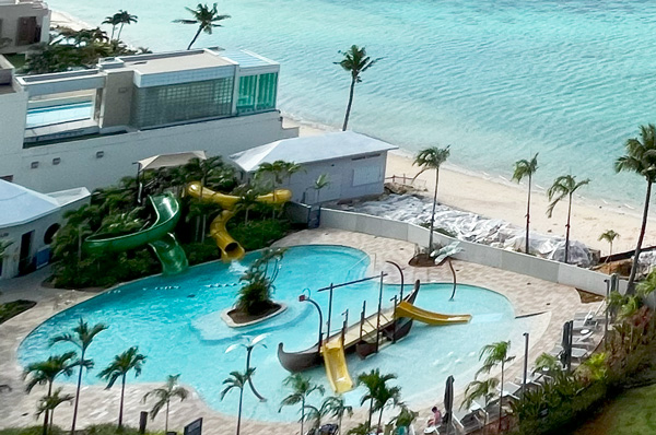 CPグアムのファミリープール